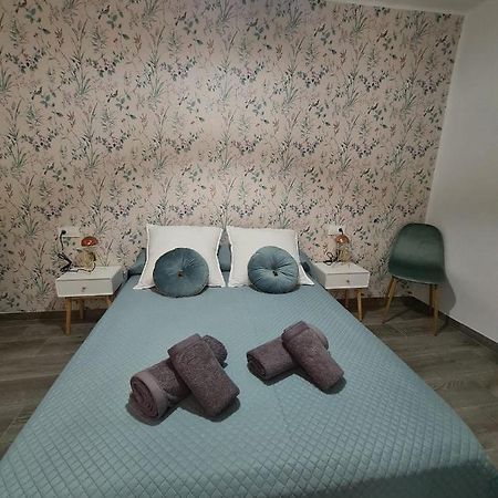 Colon Nerja Apartment Exterior photo