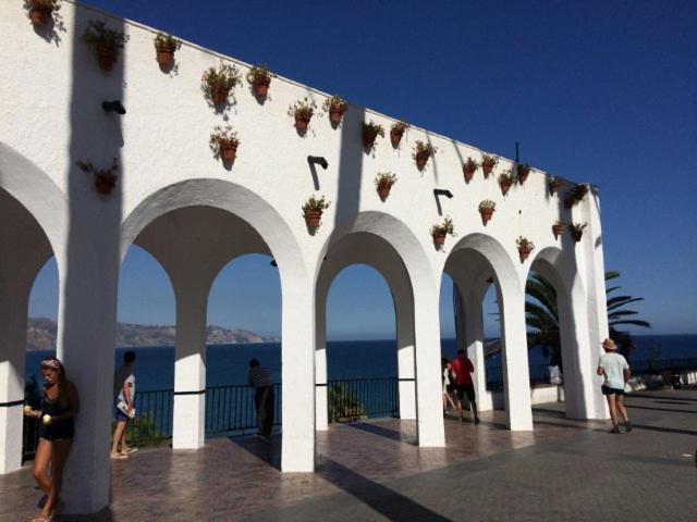 Colon Nerja Apartment Exterior photo