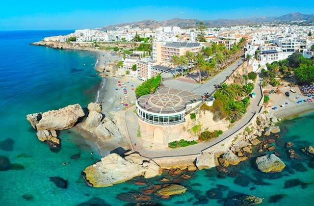 Colon Nerja Apartment Exterior photo